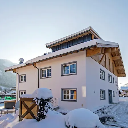 Modern In Brixen Im Thale Near Area Daire