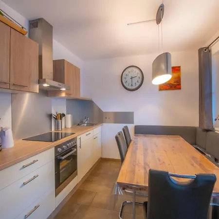 Modern In Brixen Im Thale Near Area Daire Feuring