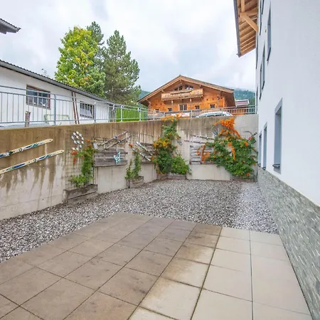 Modern In Brixen Im Thale Near Area Daire *
